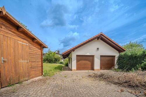 Garage - 
