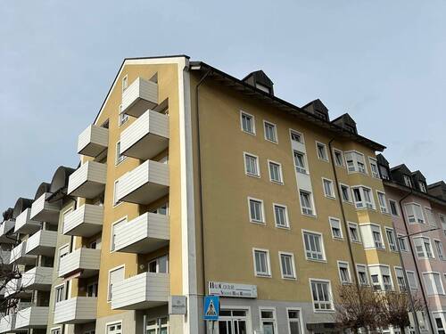 Außenansicht - sehr schöne WHG in Straubing Süd - Schöne 1-Zimmer Wohnung in Straubing Süd mit Einbauküche ab 01.02.2026