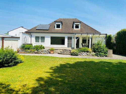 Hausansicht vom Garten.jpg - 