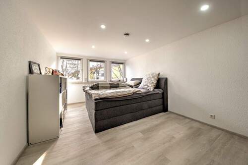 Schlafzimmer (DG) - 