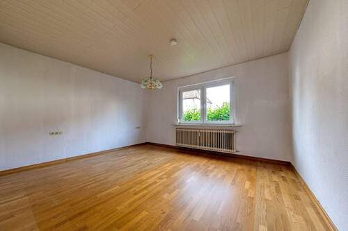 Schlafzimmer (EG) - 8 Zimmer Mehrfamilienhaus, Wohnhaus in Sindelfingen