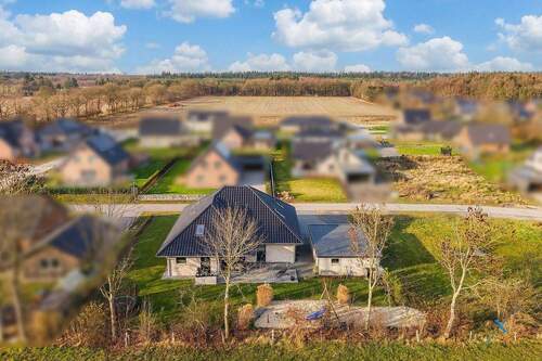 Luftaufnahme - 5 Zimmer Einfamilienhaus zum Kaufen in Meyn