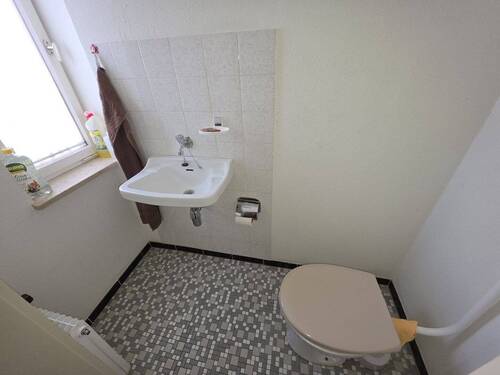 separates WC, EG - 