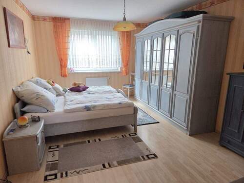 Schlafzimmer EG - 