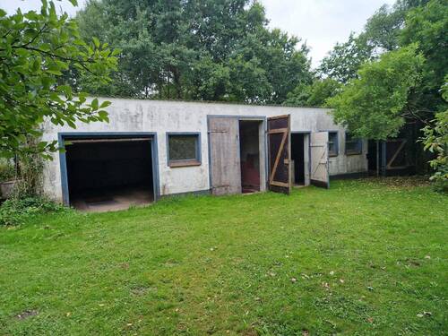 Schuppenbereich von Außen - 