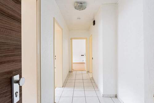 Eingang zur Wohnung - Etagenwohnung mit 79,00 m&sup2; in Olpe zum Kaufen