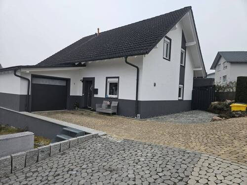 Außenansicht - Wohnglück zum Greifen nah...Sofort verfügbares Eigenheim!