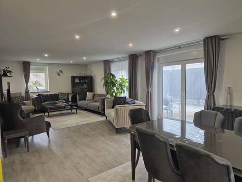 Wohnzimmer/Esszimmer - 