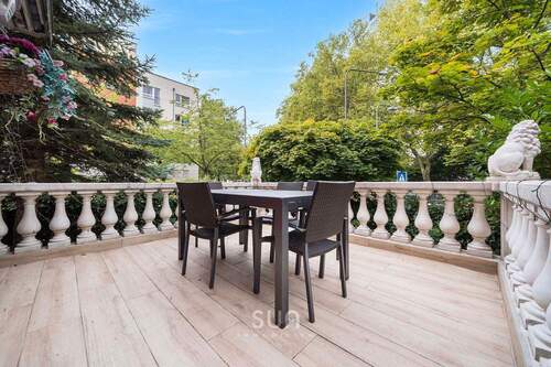 ELEGANTE TERASSE - 6 Zimmer Reihenendhaus in Frankfurt am Main