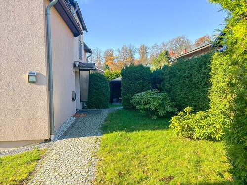 Hauseingang - 6 Zimmer Einfamilienhaus in Birken-Honigsessen