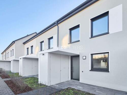 Gebäudeansicht - 4 Zimmer Reihenmittelhaus zur Miete in Geesthacht