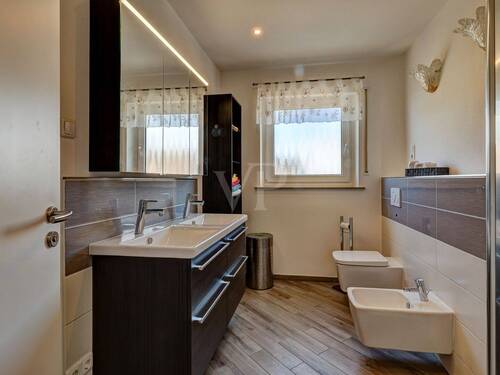 Modernes Tageslichtbad - 