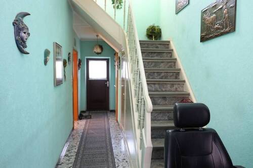 Flur - 4 Zimmer Mehrfamilienhaus, Wohnhaus zum Kaufen in Gangelt