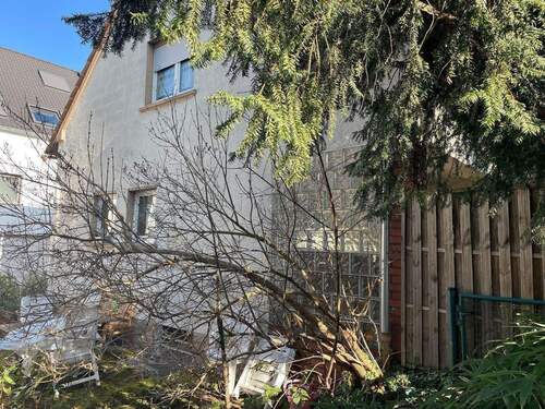 Seitlicher Gartenbereich! - 5 Zimmer Mehrfamilienhaus, Wohnhaus in Mainz