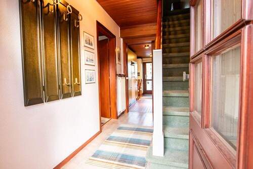 Flur - 5 Zimmer Mehrfamilienhaus, Wohnhaus in Oststeinbek