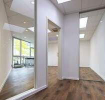 Helles Atelier-Büro in Düsseldorf-Heerdt - flexibel, möbliert & Konferenzraum