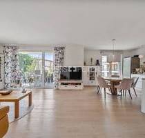 + Langenhorn von seiner schönsten Seite + - Hamburg