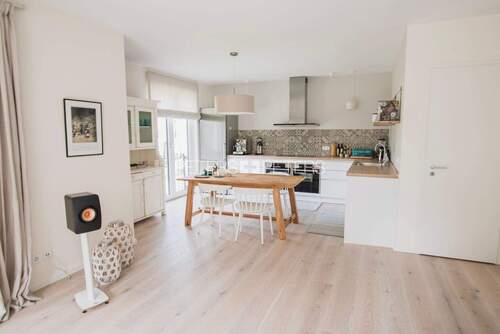 Wohnen / Essen - 4 Zimmer Etagenwohnung in Hamburg