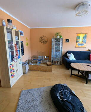 Wohnzimmer - 3 Zimmer Etagenwohnung zum Kaufen in Augsburg