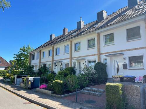 Straßenansicht.jpeg - Familienfreundliches Mittelreihenhaus vor den Toren Hamburgs