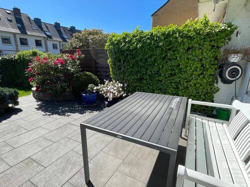 Terrasse.jpeg - Reihenmittelhaus mit 121,00 m&sup2; in Halstenbek zur Miete