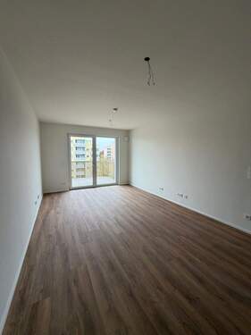 Wohnzimmer - 3 Zimmer Etagenwohnung zur Miete in Oberschleißheim