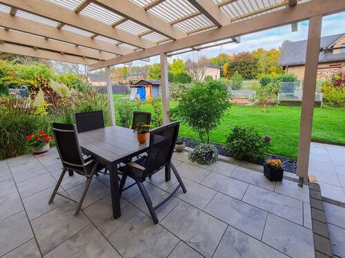 Terrasse hinter dem Haus - 