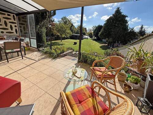 Großzügige Südterrasse - 