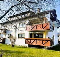 SCHICKE - GERÄUMIGE 34 ZIMMER-ETW mit großem BALKON in RUHIGER WOHNLAGE von BUCHLOE!