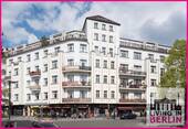 Hausansicht - Großzügige 3-Zimmer-Wohnung Mitten im Berliner Kiez!!