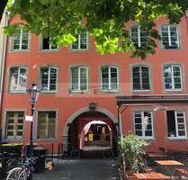 Köln Altstadt: Vielseitige Gewerbefläche mit 2 verbundenen Etagen u. kl. Außenbereich ab ca. 122025