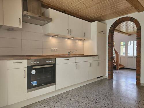 Küche mit Einbauküche, linke Wohnung - 