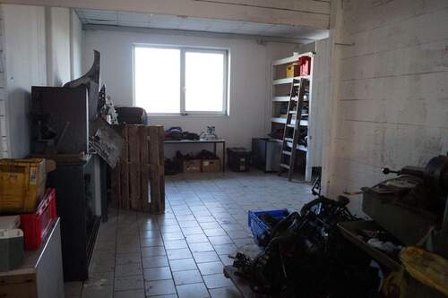 Innenbereich ohne Inventar - Halle in Deining zur Miete