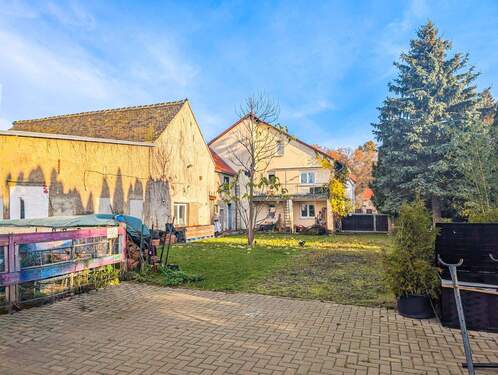 Rückansicht - 8 Zimmer Einfamilienhaus zum Kaufen in Naunhof