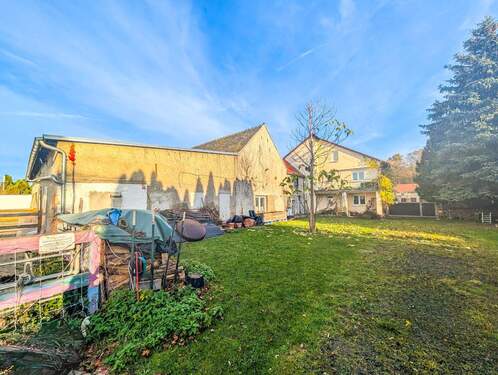 Gebäudeensemble aus dem Garten - 