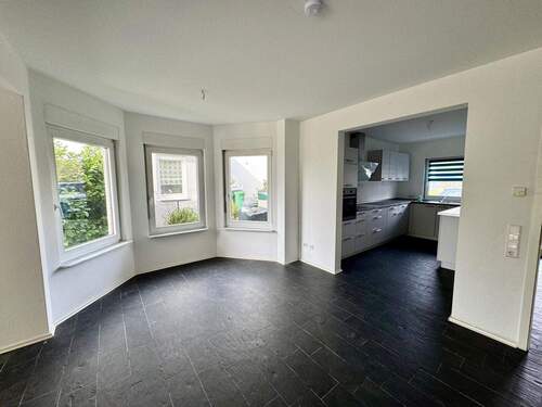 Esszimmer - 4 Zimmer Doppelhaushälfte zum Kaufen in Stelzenberg