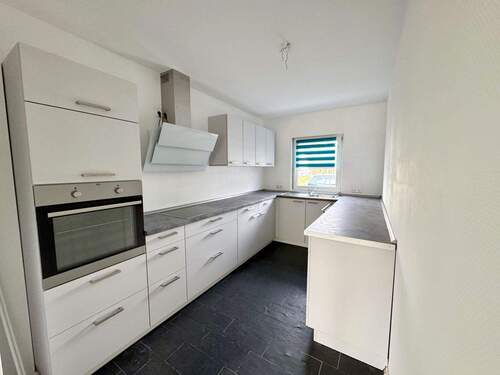 Küche - 4 Zimmer Doppelhaushälfte in Stelzenberg