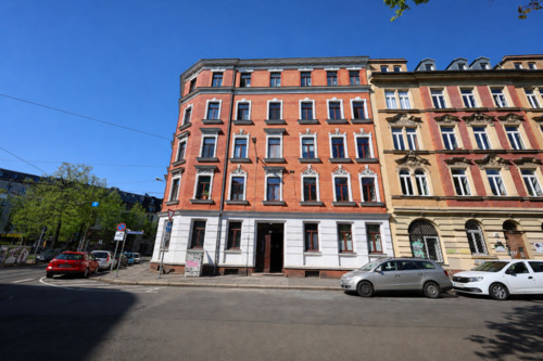 Hausansicht - 3 Zimmer Etagenwohnung zum Kaufen in Leipzig