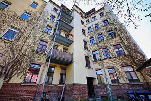 Haus Rückansicht - 3 Zimmer Etagenwohnung in Leipzig