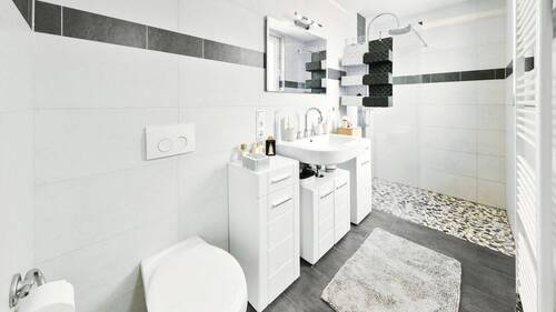 Badezimmer_1 - 6 Zimmer Einfamilienhaus zum Kaufen in Selfkant / Höngen