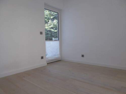 ...mit Ausgang auf die Terrasse - 