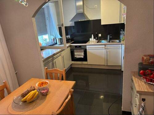 Küche mit Essbereich - 