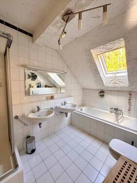 Bad DG - 1 Zimmer Mehrfamilienhaus, Wohnhaus in Kaiserslautern