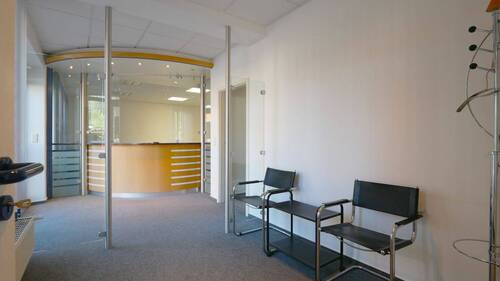 M651- Empfang/Wartebereich - Büro mit 160,00 m&sup2; in Vechta / Langförden zur Miete