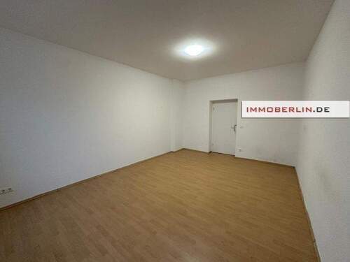 3.jpg - 246.000,00 EUR Kaufpreis, ca.  674,00 m² Wohnfläche