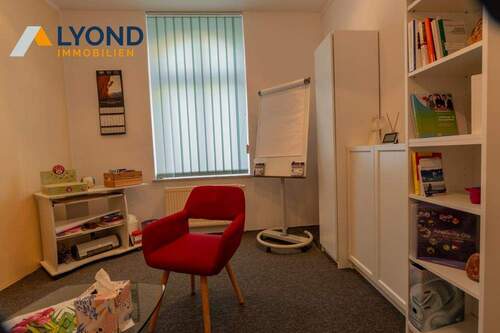 Beratungsraum 1/Schlafzimmer - 2 Zimmer Etagenwohnung in Magdeburg / Stadtfeld Ost