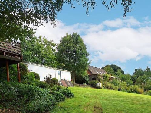 Im großzügigen Garten - 5 Zimmer Einfamilienhaus zum Kaufen in Norderbrarup