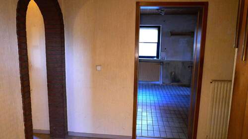 EG, li. Duschbad, gerade Küche - 