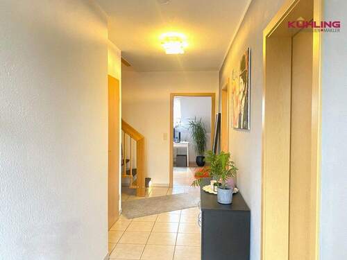 Flur - Eingangsbereich - 3 Zimmer Etagenwohnung zur Miete in Dinklage