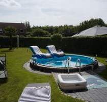 Charmantes Reihenendhaus mit Pool und Gartenidylle - Kaltenkirchen